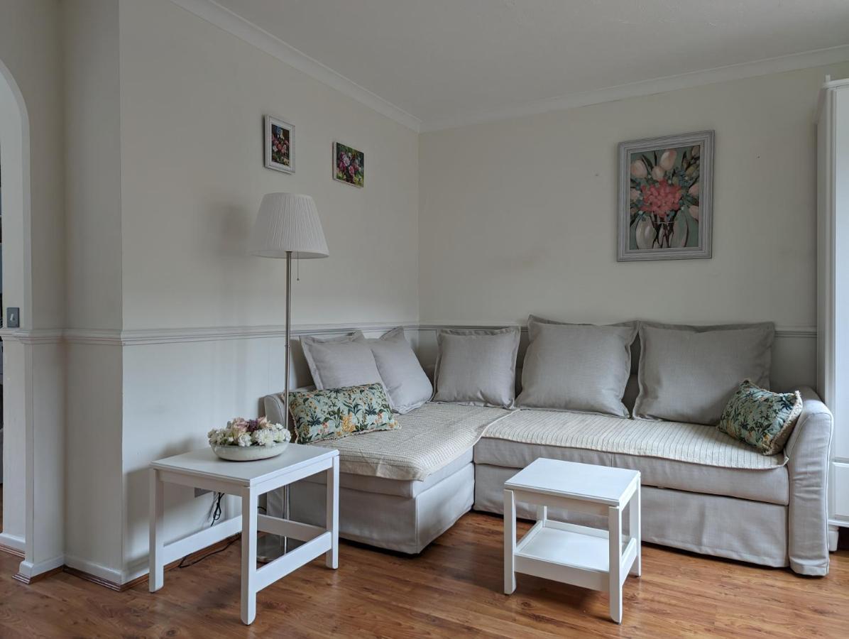 Cosy House With A Garden Villa Londra Esterno foto