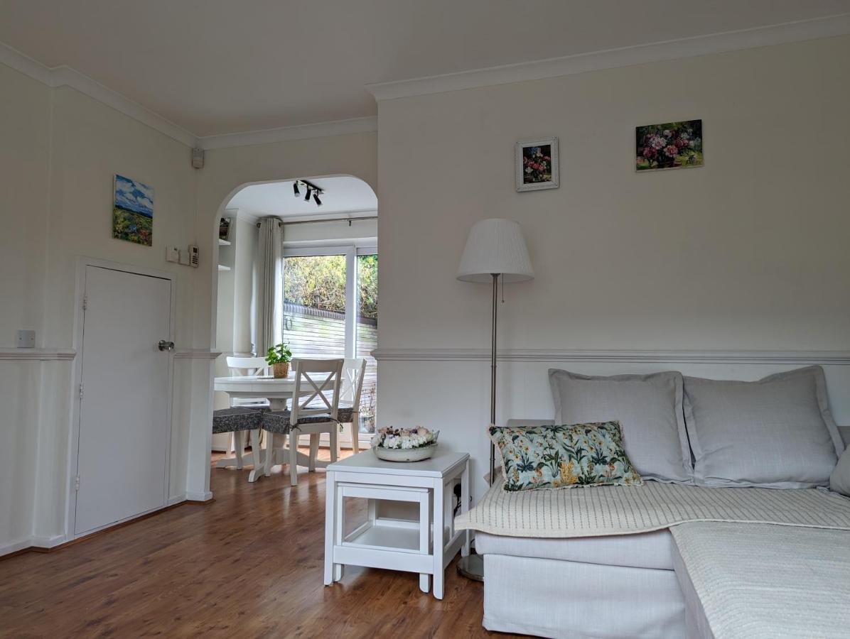 Cosy House With A Garden Villa Londra Esterno foto